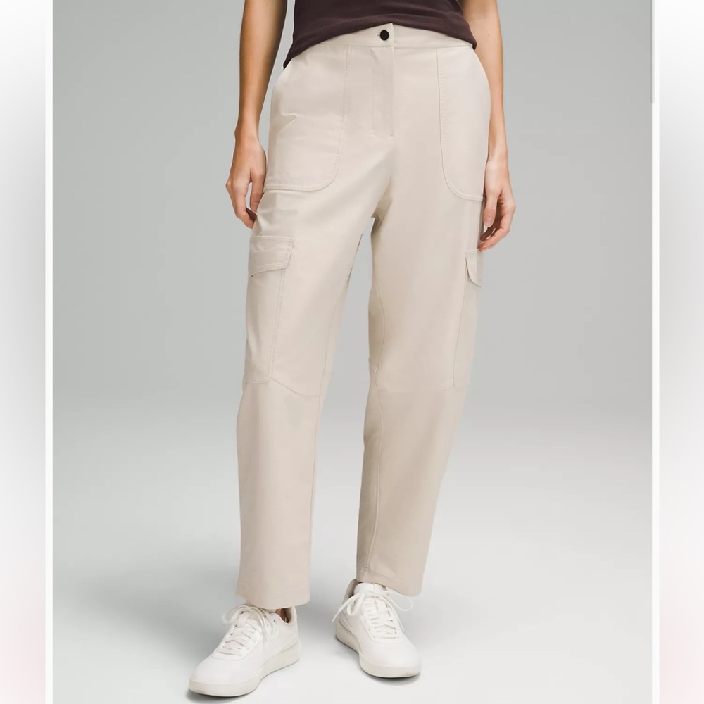 Lululemon Light Utilitech Cargo Pocket High-Rise Pant NWT